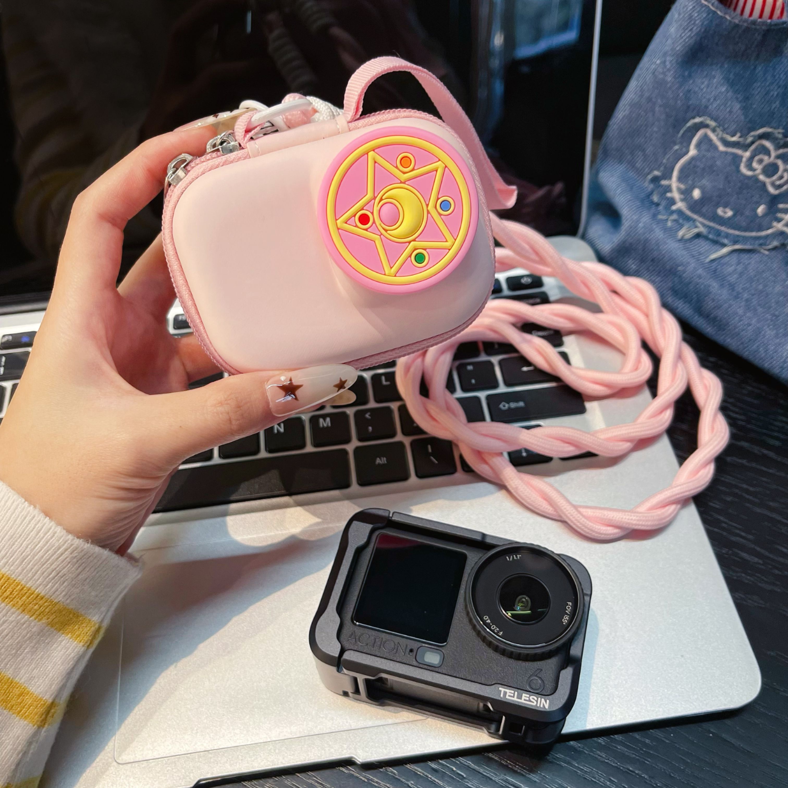 美少女盾牌适用大疆action6/5pro/4/3收纳盒防丢防刮影石360AcePro2相机包便携防丢保护套卡通可爱女款图片