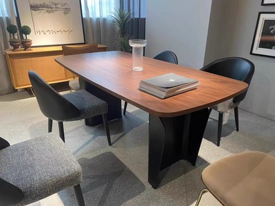 北美黑胡桃木餐桌意式简约餐厅桌椅家用实木书桌椭圆形原木餐台