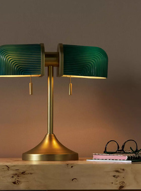 美式复古绿色玻璃台灯卧室床头书房客厅装饰氛围感中古风立式灯具