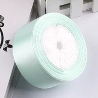 Млечный зеленый