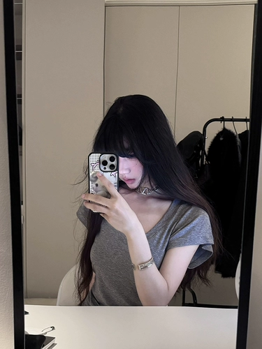 Серый V-образный теннисный теннисный передний плеч