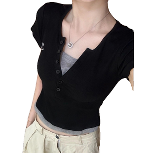 纯欲v领黑色假两件正肩短袖t恤女夏季设计感修身撞色拼接短款上衣