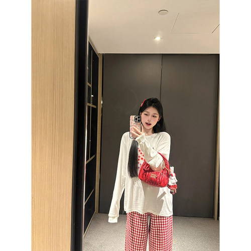 波点小蛇印花白色长袖t恤女春季