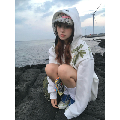 国潮美式设计感小众花卉刺绣卫衣