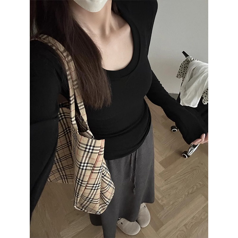 黑色U领德绒保暖打底衫女秋冬季