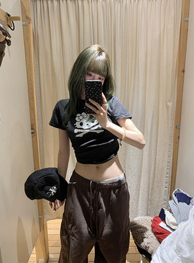 黑色骷髅kitty猫短袖t恤女夏季2025新款独特别致修身辣妹短款上衣