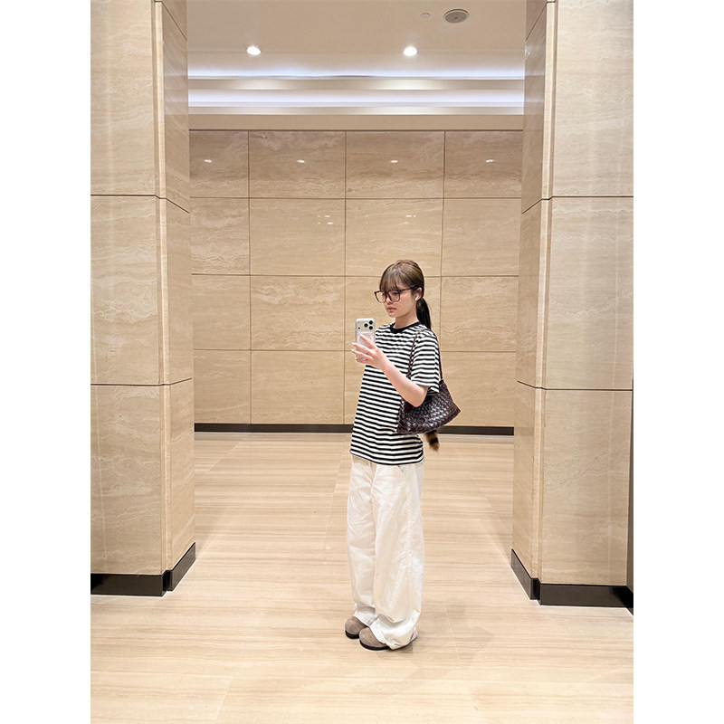 黑白条纹撞色圆领正肩短袖t恤女图片