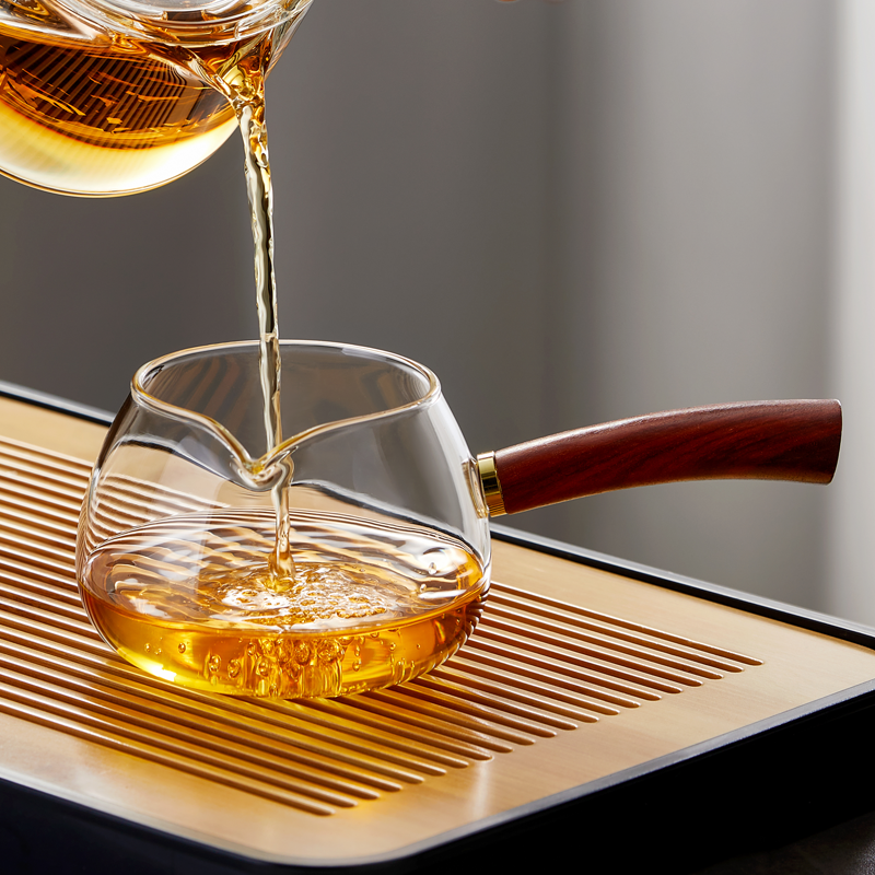 公道杯加厚耐热玻璃侧把公杯泡茶杯高硼硅木把茶海茶具配件,餐饮具,公道杯,淘宝优惠券,粉丝福利购,淘宝优惠卷