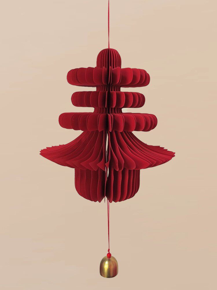 春字铃铛小灯笼2024新年春节铜铃挂饰龙年立体蜂窝壁挂装饰品