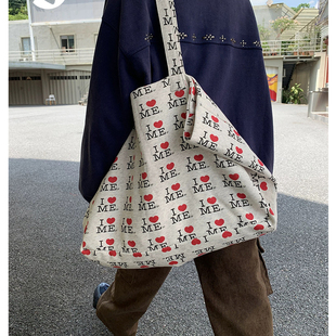 Sleep at 11 通勤减龄百搭字母爱心印花大容量轻便休闲手提单肩包