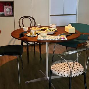 复中古风胡桃色实木咖啡店餐桌小户型折叠圆形家居不锈钢饭桌椅子