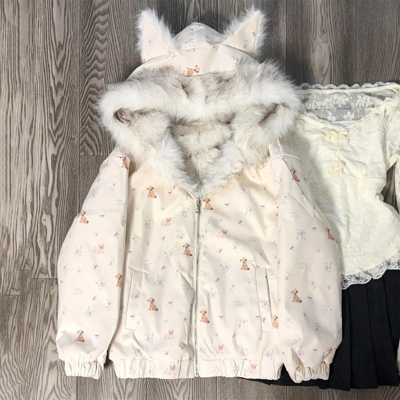 纯爱小狗连帽保暖外套两面穿棉服