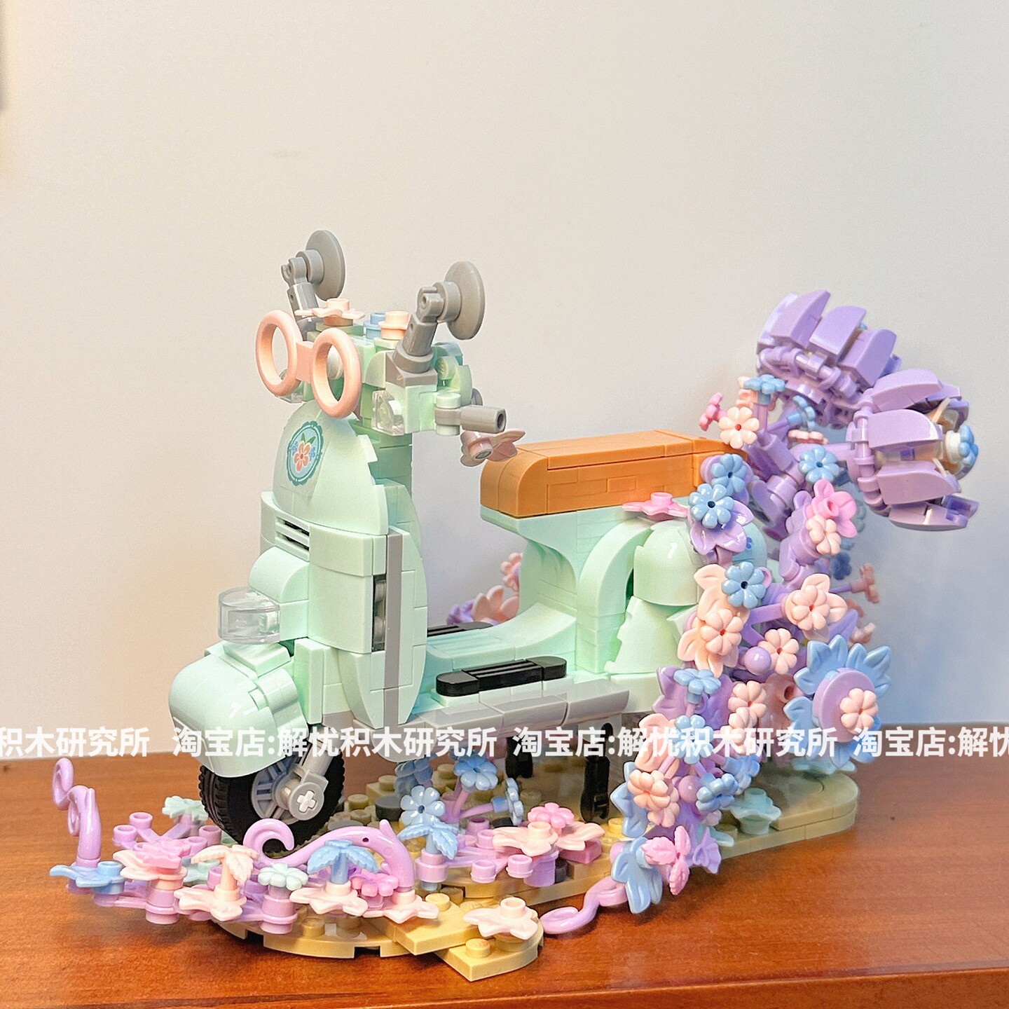 复古鲜花小绵羊摩托车积木小颗粒拼装电动车玩具女孩系列生日礼物