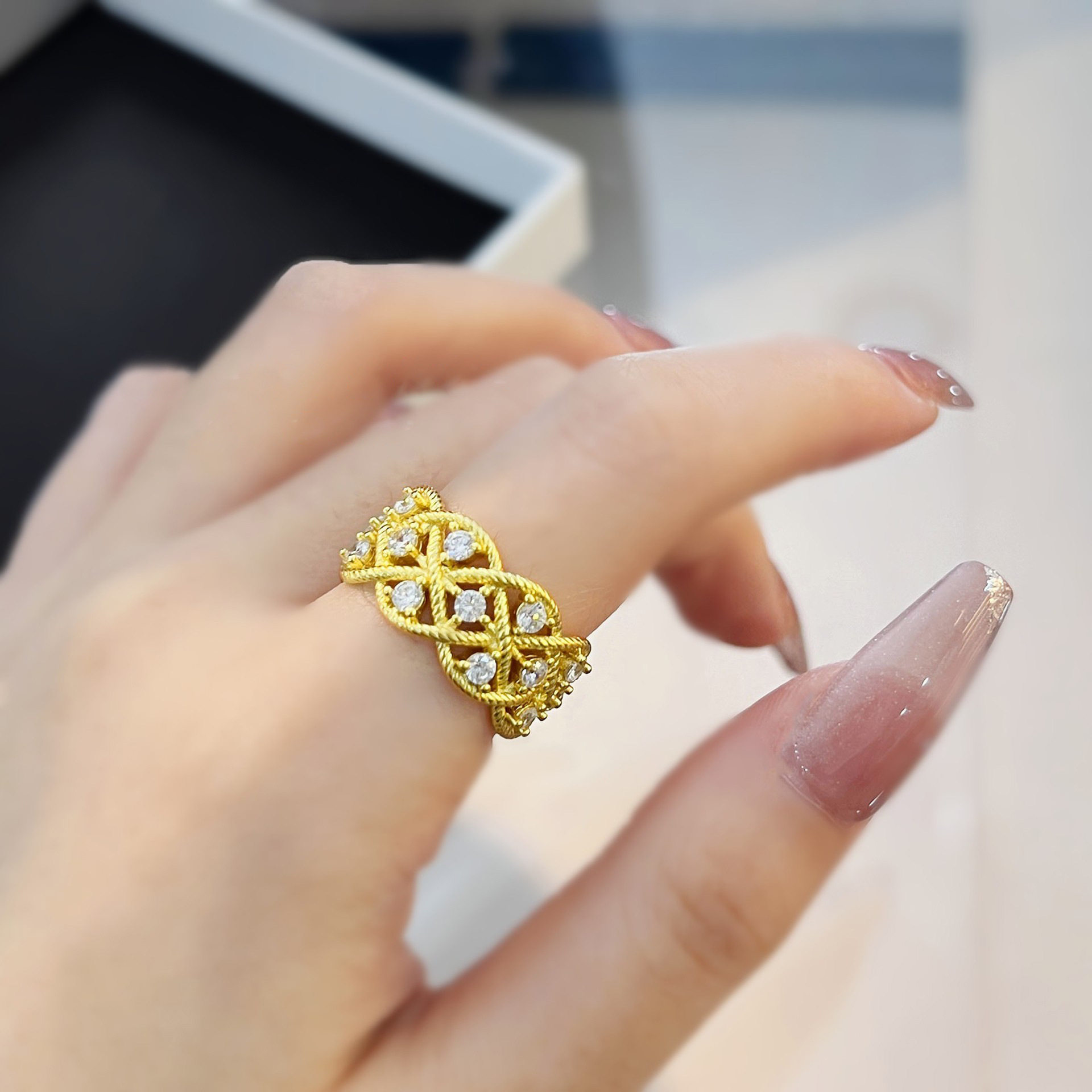 意大利织纹雕金拉丝工艺扭绳麻花戒指女镀18k金镶钻网状活口饰品