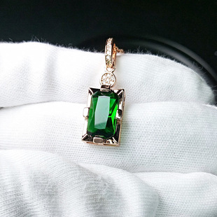 天然绿碧玺吊坠欧美低奢绿宝石方形项链满钻祖母绿宝石项吊坠礼物