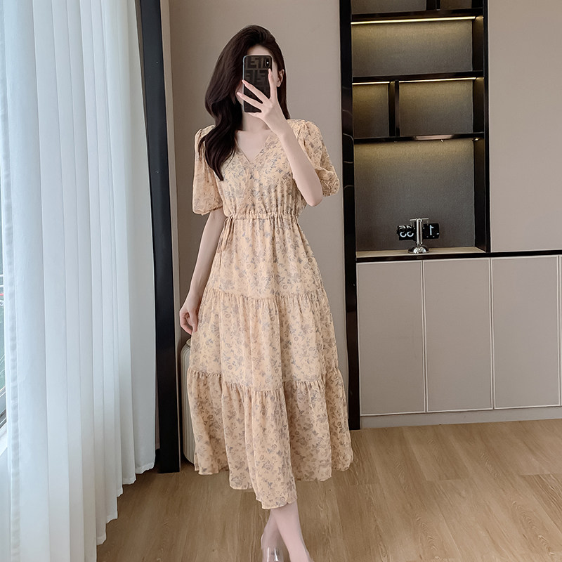2025文艺复古印花雪纺连衣裙女中长款V领泡泡袖减龄碎花荷叶边裙
