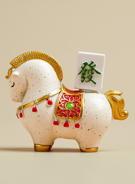 国潮生肖马树脂摆件马上发财