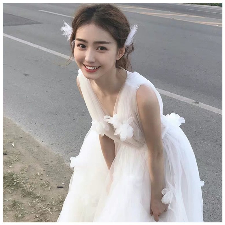 主轻婚纱森系旅拍超仙简约2020新款梦幻出门纱白纱日常轻纱礼服