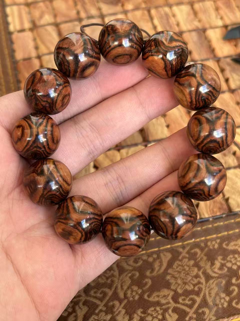 1122海南黄花梨紫油梨正心对眼2.0手串