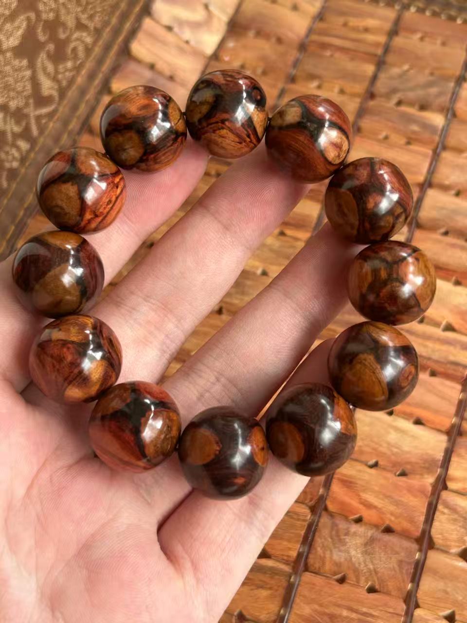 海南黄花梨精品白眼狼对眼油梨，黄花梨木