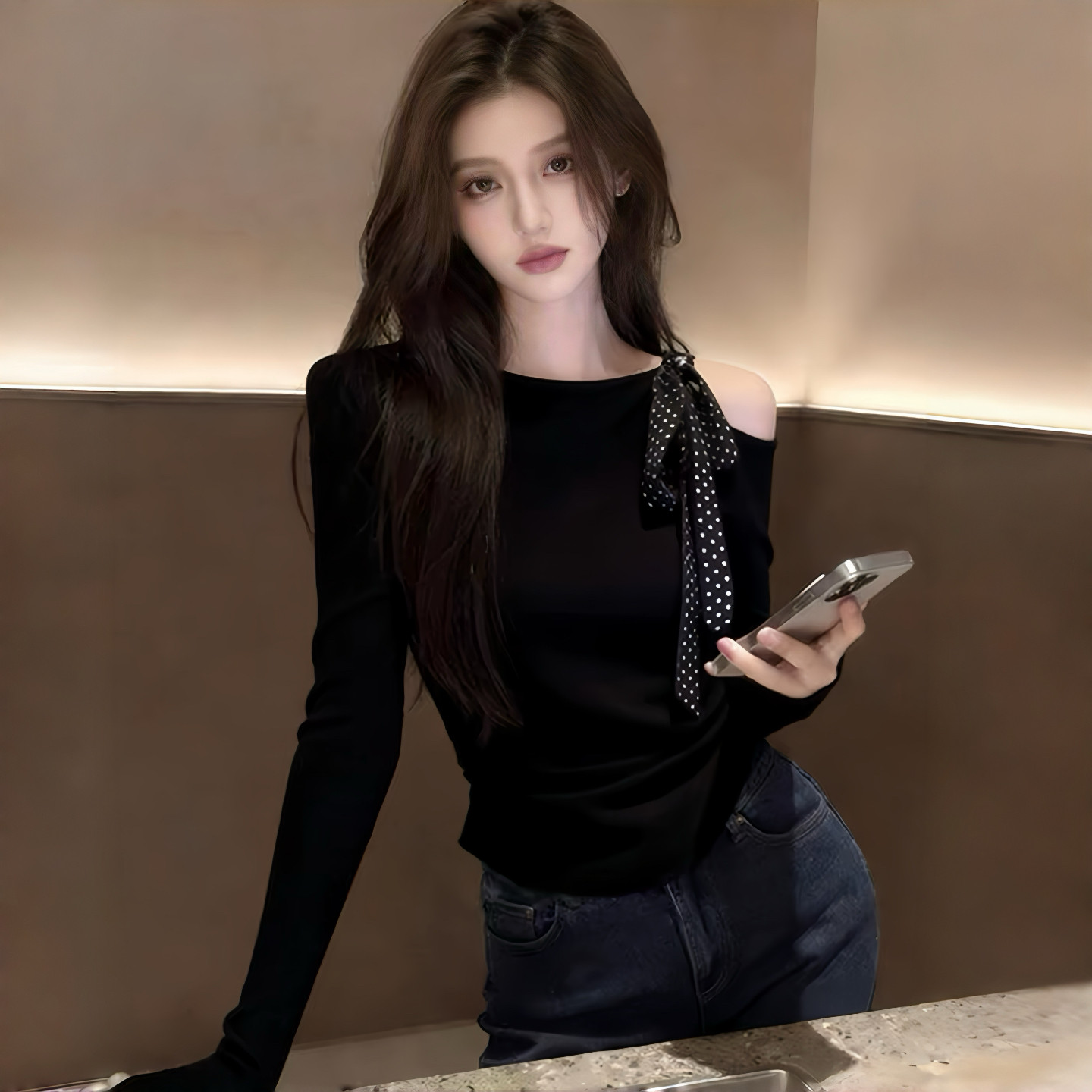 时尚潮流小众百搭简约波点绑带露肩t恤秋季长袖高级感休闲风上衣