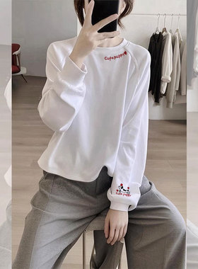 韩版自留款白色印花秋冬T恤打底衫女2025时尚圆领宽松显瘦上衣ins