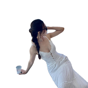 海边旅行出游穿搭女性感辣妹白色蕾丝吊带背心蛋糕半身裙两件套装