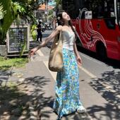 泰国海边旅游度假套装 女超仙白色抹胸上衣搭配碎花半身裙两件套装
