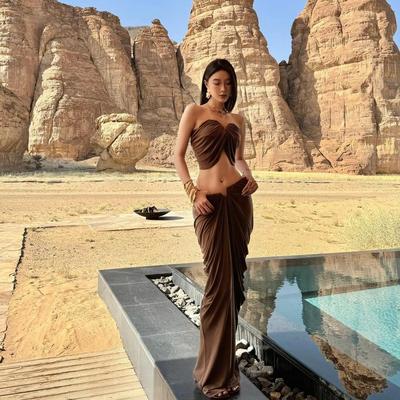 沙漠旅游拍照穿搭度假套装长裙女性感纯欲风抹胸包臀半裙两件套装