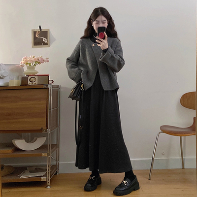 赫本风法式黑色针织连衣