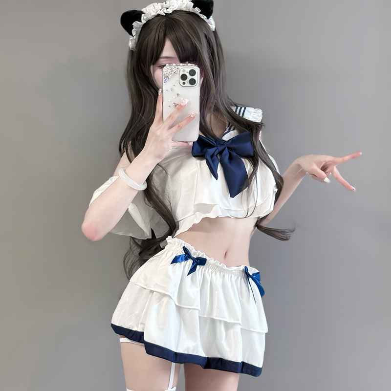 日系少女性感可爱学生装
