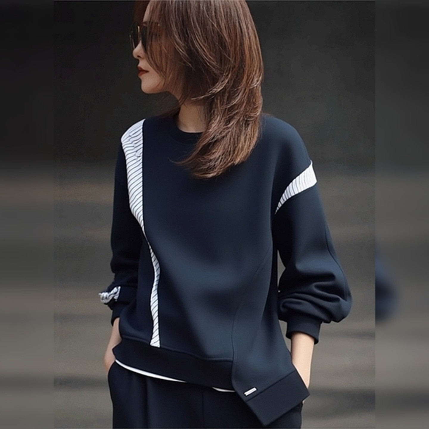 时尚设计感撞色条纹圆领卫衣女2025秋冬新款简约高级休闲短款上衣,女装/女士精品,大码内搭,淘宝优惠券,粉丝福利购,淘宝优惠卷