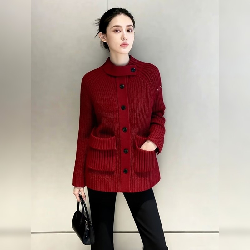 新年氛围感气质红色排扣针织开衫女秋冬新款高级宽松保暖毛衣上衣,女装/女士精品,大码内搭,淘宝优惠券,粉丝福利购,淘宝优惠卷