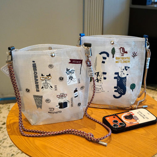 日本正品加厚PVC猫咪斜挎小水桶