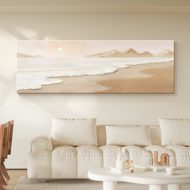 奶油原木风客厅装饰画山水