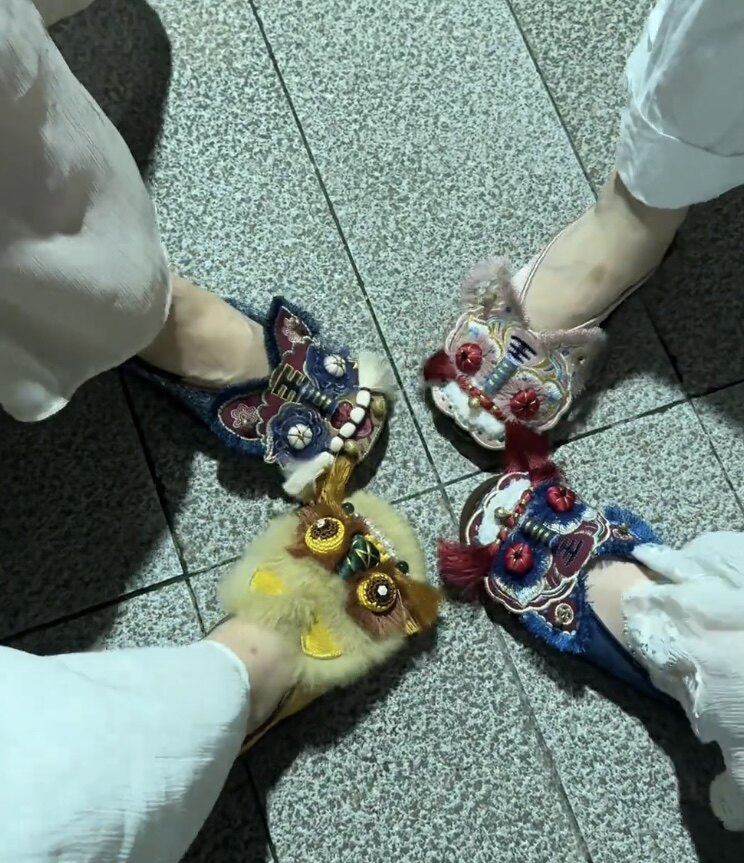 纯手工刺绣虎头布鞋牛筋底耐磨配旗袍马面鞋防滑国风新款绣花鞋