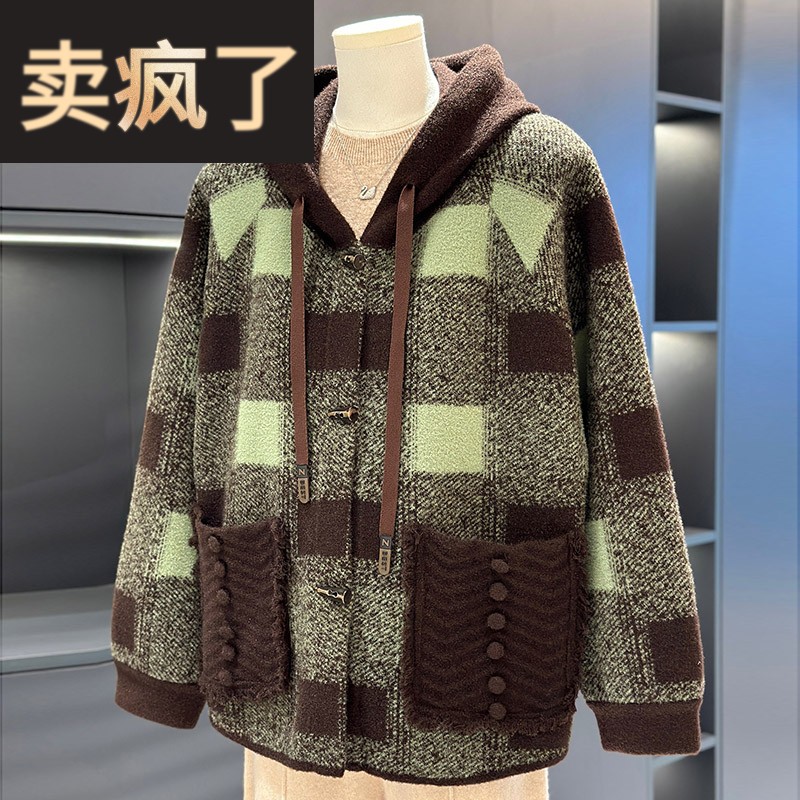时尚休闲大码胖妈妈装格子外套女春秋新款上衣洋气中老年针织大衣