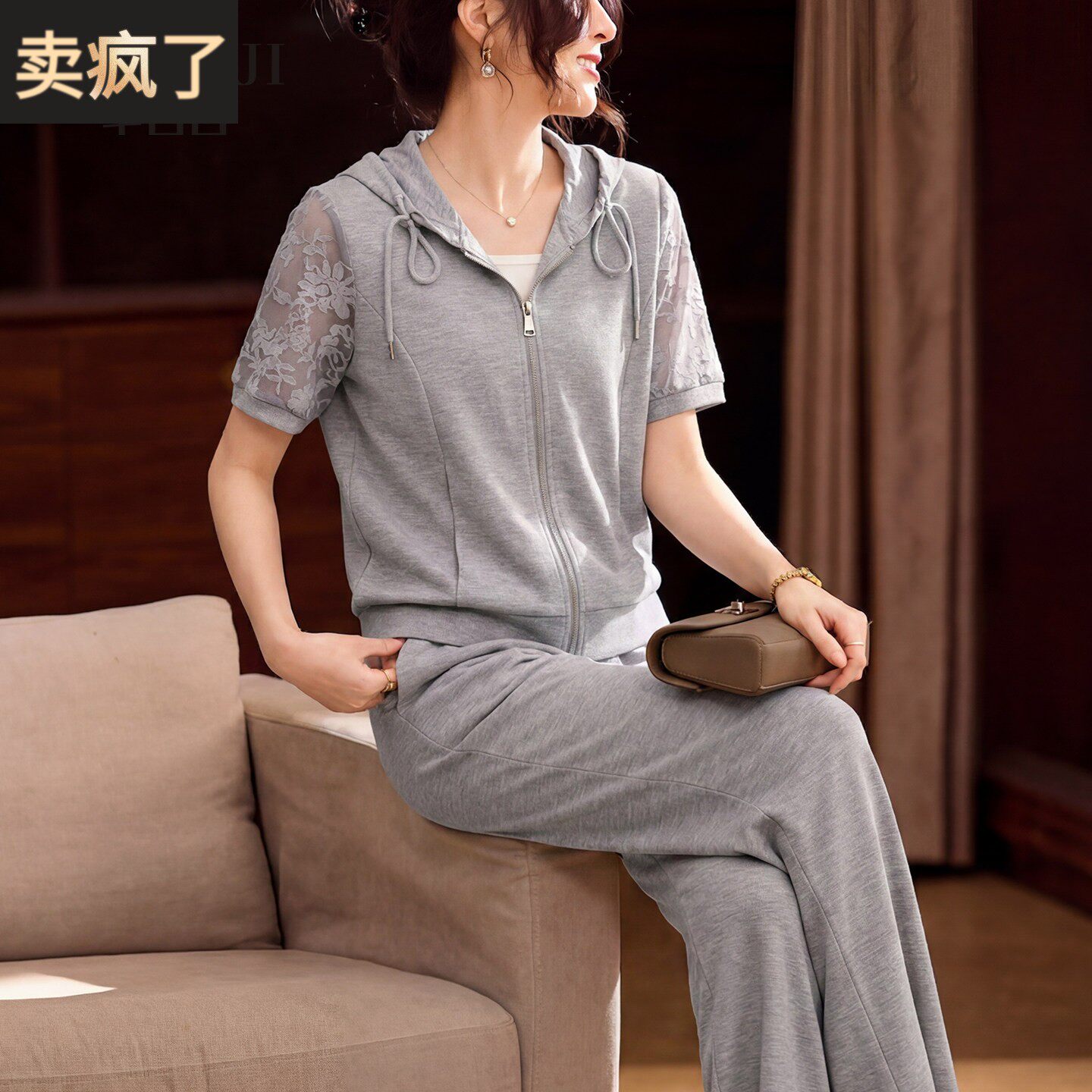 母亲节妈妈夏装套装洋派连帽运动服小外套上衣中年女装短袖两件套