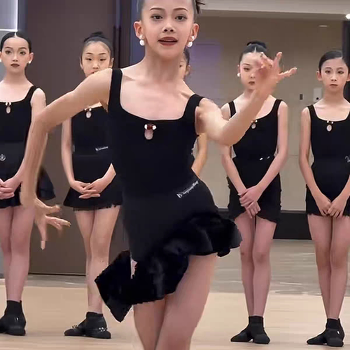 sswang拉丁舞服女童夏季宽吊带小花花螺纹上衣绑带短裙百搭练习服