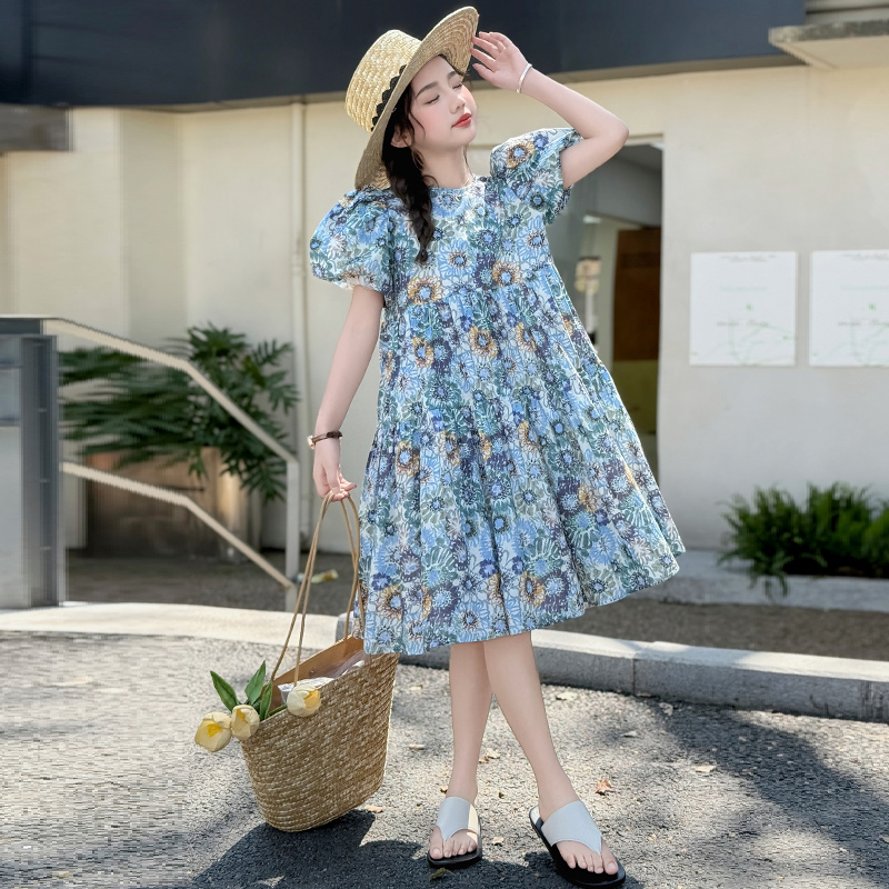 碎花连衣裙夏季长裙酷风女生夏新潮范韩版潮服简约森系2025夏款