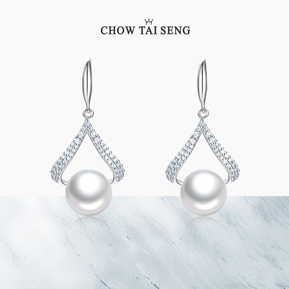 周大生淡水珍珠耳饰女时尚轻奢高级设计感纯银耳钉生日礼物