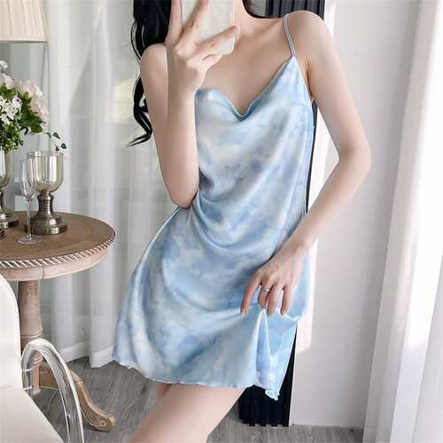 睡衣女士夏季2025年新款冰丝绸感荡领碎花吊带睡裙家居服