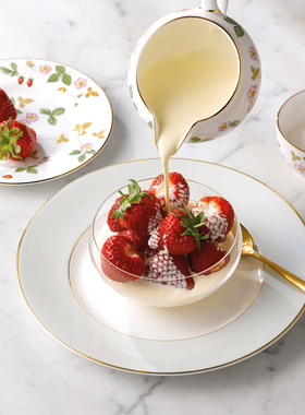 WEDGWOOD威基伍德野草莓奶盅骨瓷奶罐欧式咖啡奶盅带手柄奶盅