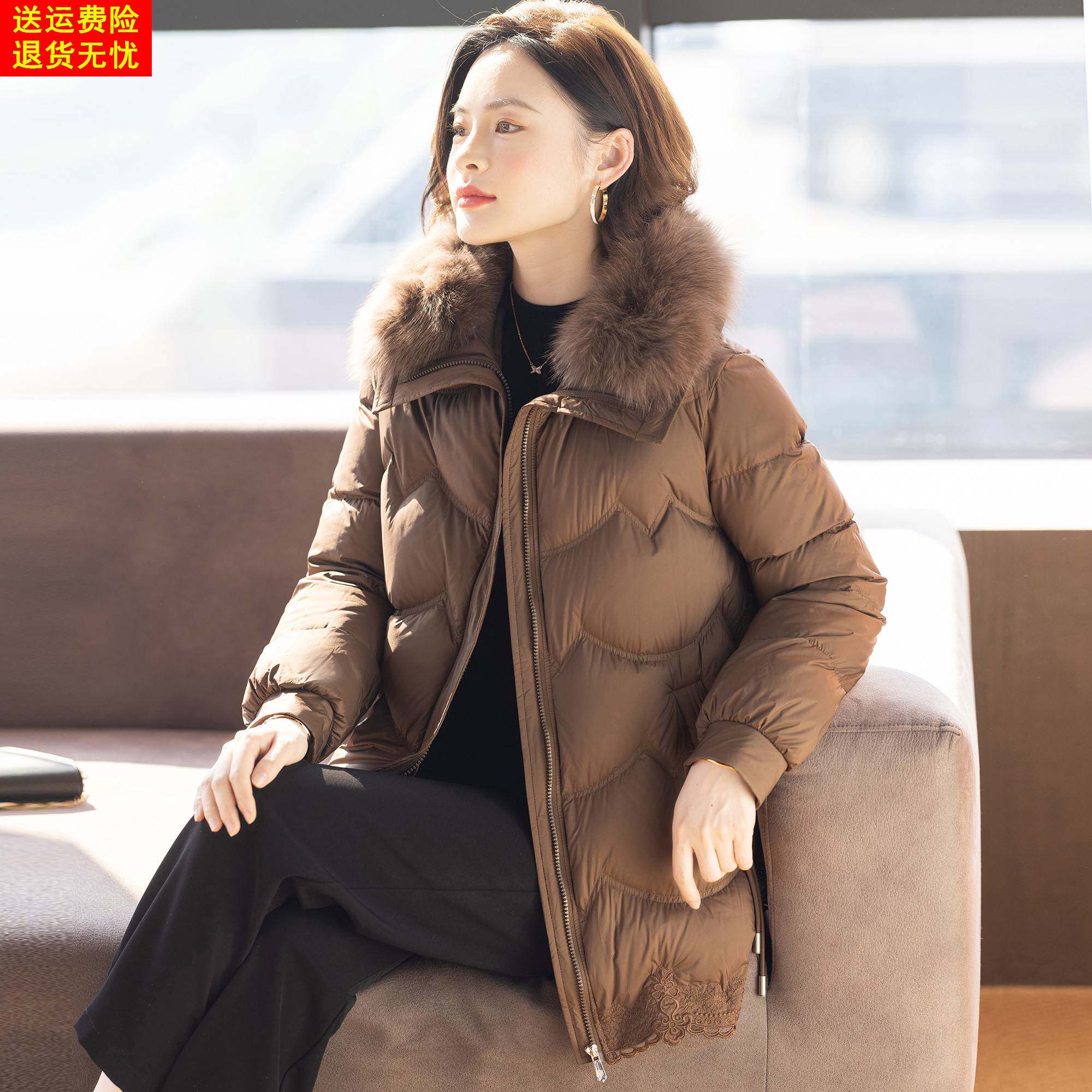 妈妈羽绒服洋气冬装外套2025新款中老年人妇女冬天加厚保暖上衣服