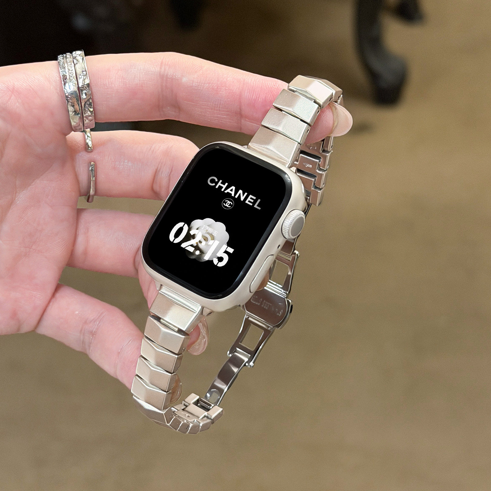 【棱光】适用applewatchS11金属蝴蝶扣表带小香风苹果手表SE手链iWatch10/9/87小众不锈钢细钢带女夏季透气