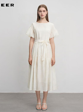 sdeer圣迪奥女装25年新品田园风圆领绣花收腰连衣裙S252Z1267