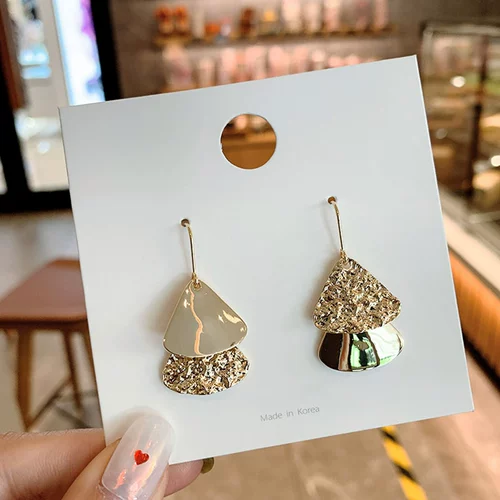 Серьги, изысканный стиль, 2021 года, простой и элегантный дизайн, европейский стиль