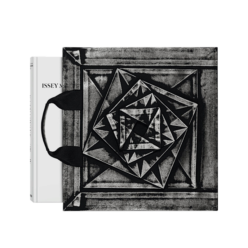【现货】TASCHEN限量收藏版 ISSEY MIYAKE  附特制手提袋 三宅一生印鉴签名版服装服饰设计进口原版图书包邮