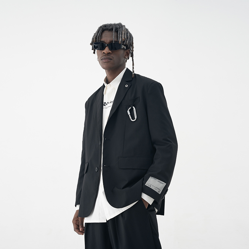 宽肩秋季外套西装贺峻霖同款