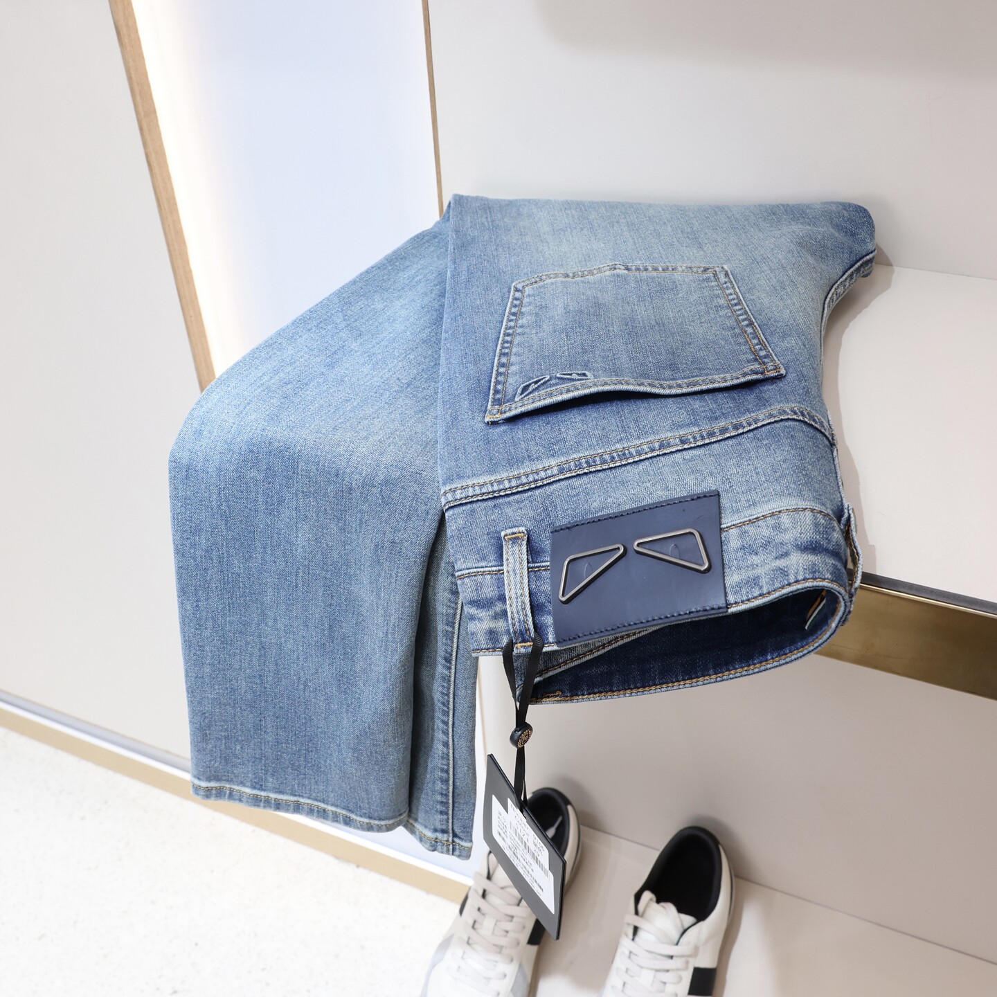 小怪兽浅蓝色薄款牛仔裤男士春夏小眼睛修身小直筒弹力舒适休闲裤